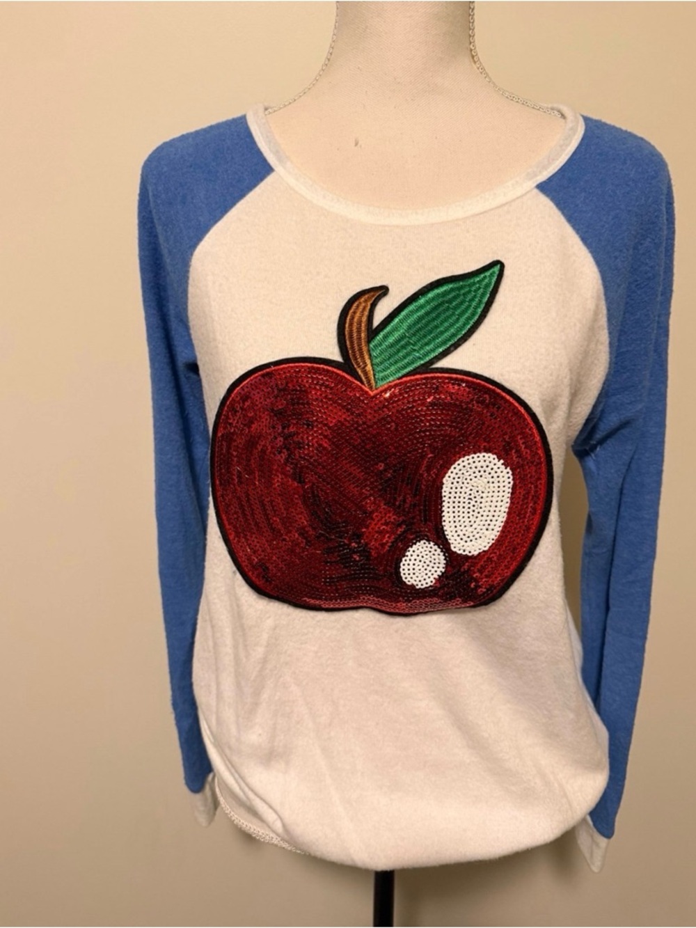 Judith March Sequin Apple Long Sleeve Size S